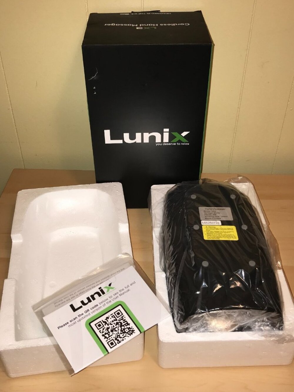 Lunix LX3 Cordless Electric Hand Massager with Compression & Heat (DAMAGED BOX)